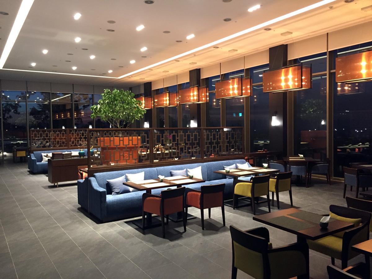 Camphortree Hotel And Resort Jeju Buitenkant foto