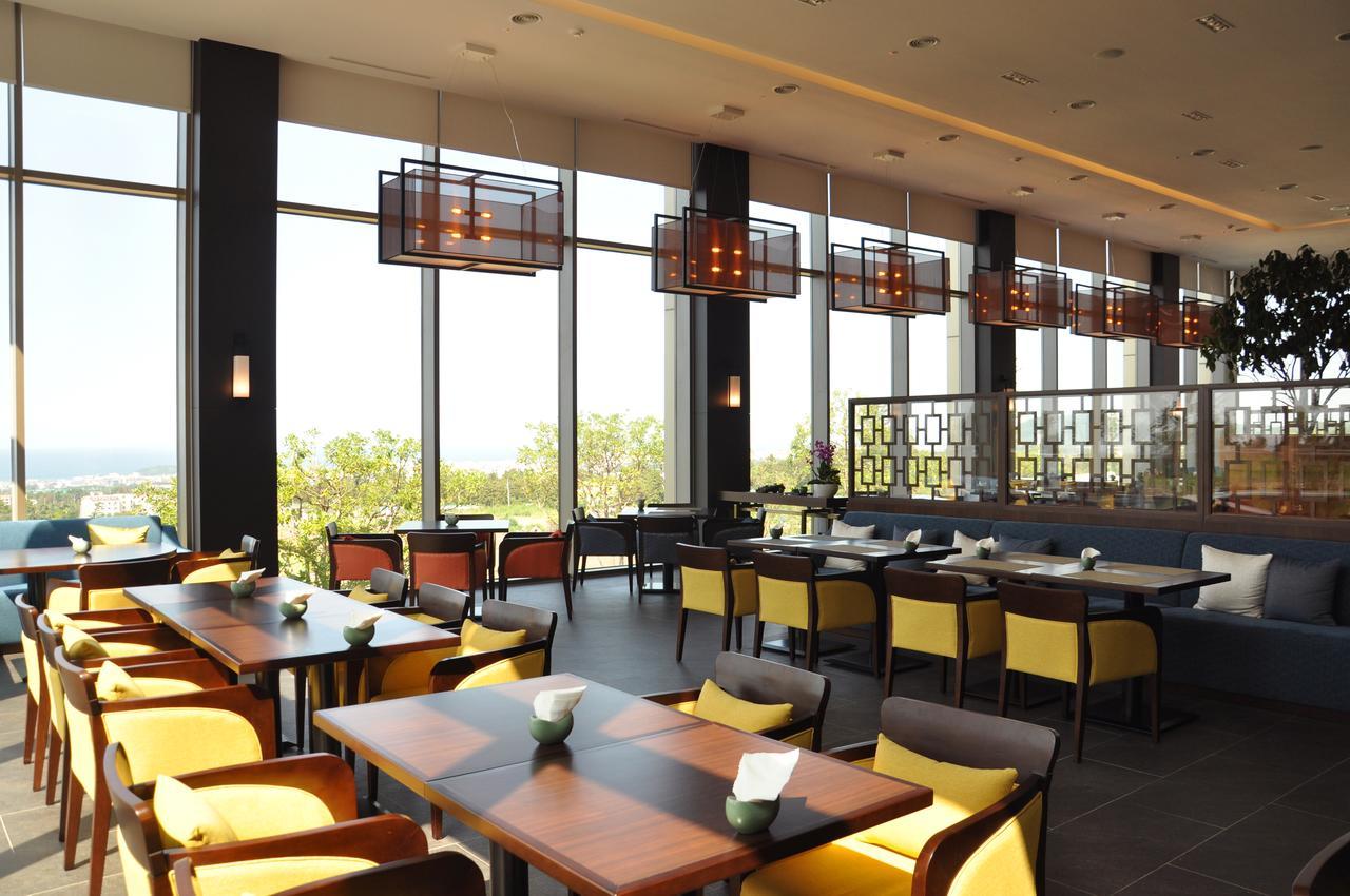 Camphortree Hotel And Resort Jeju Buitenkant foto