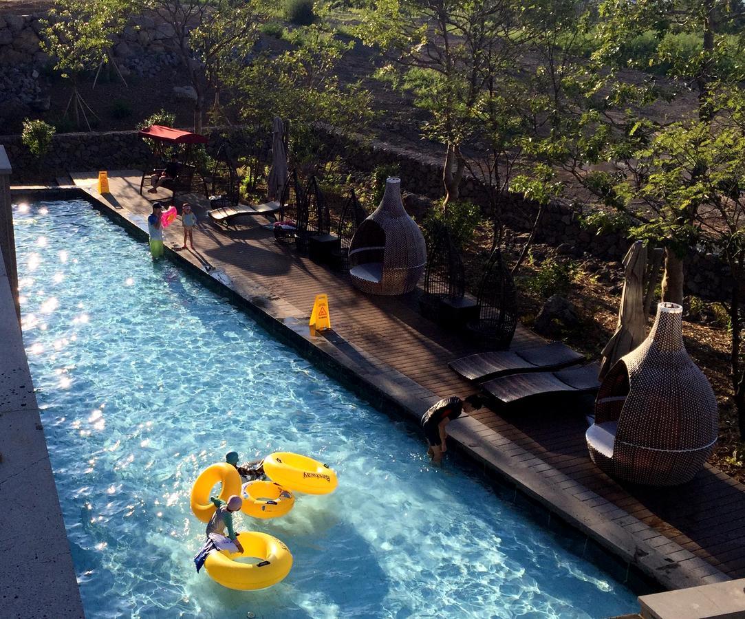 Camphortree Hotel And Resort Jeju Buitenkant foto