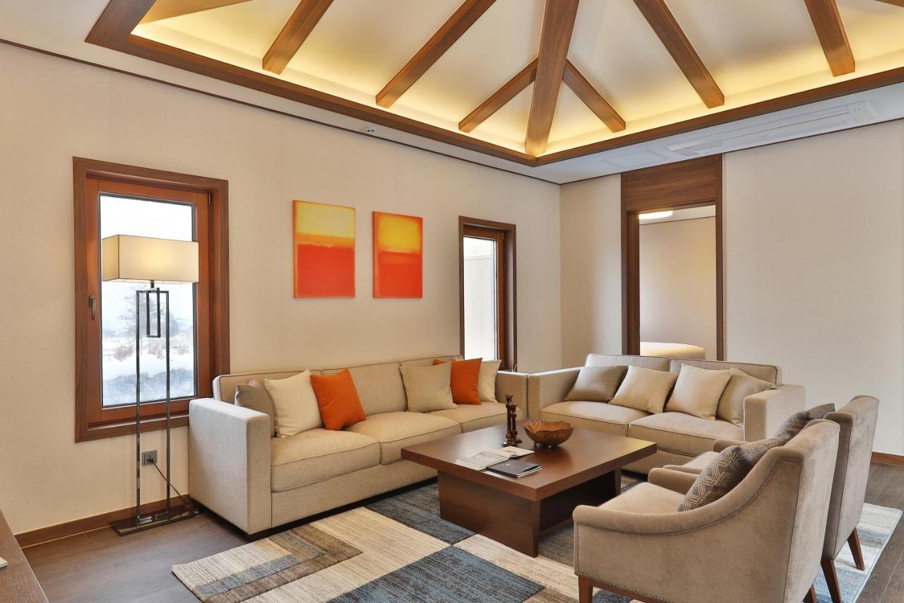 Camphortree Hotel And Resort Jeju Buitenkant foto