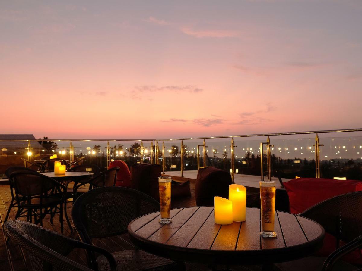 Camphortree Hotel And Resort Jeju Buitenkant foto